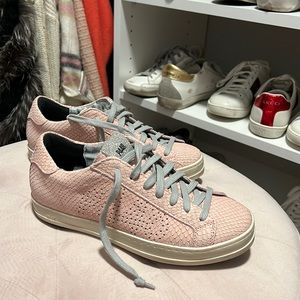 P448 NWOT John pink python sneakers size 36